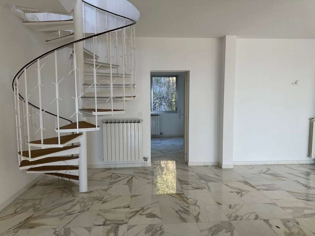 Appartement à VILLEFRANCHE-SUR-MER