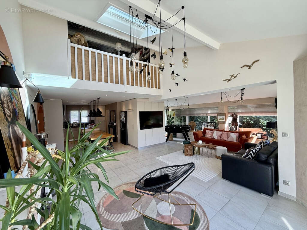 Maison à PORTES-LES-VALENCE