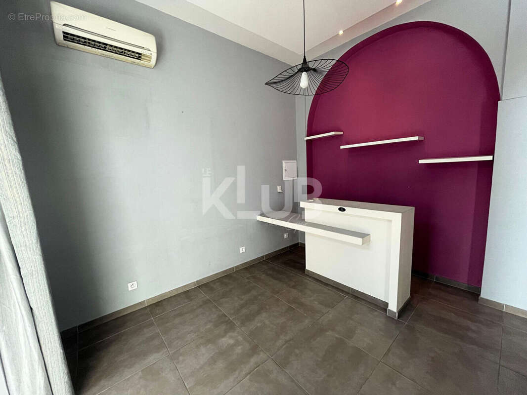 Commerce à SANTA-MARIA-DI-LOTA