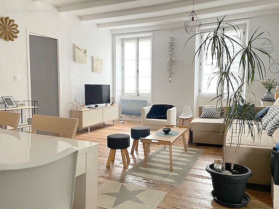 Appartement à SAINT-SAUVEUR-D'AUNIS