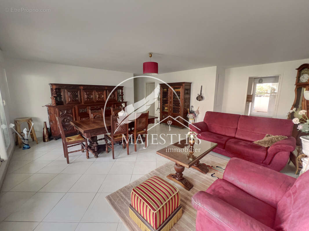 Appartement à HYERES