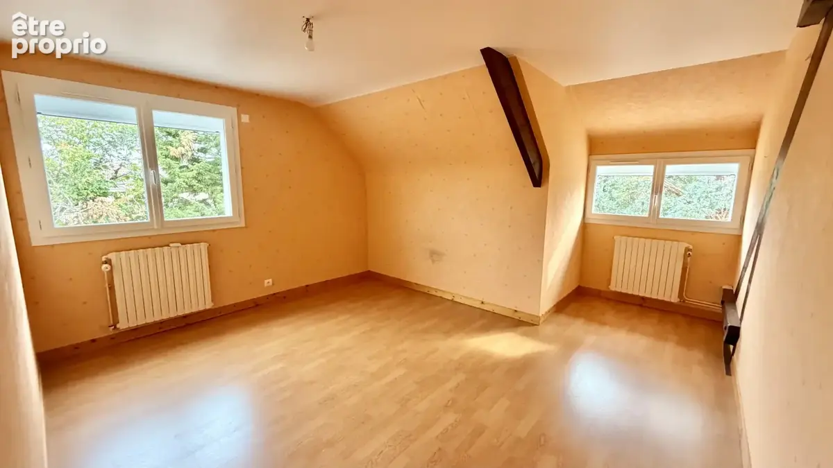 BRIARE - Maison familiale 178m2 + garage camping car - photo 13