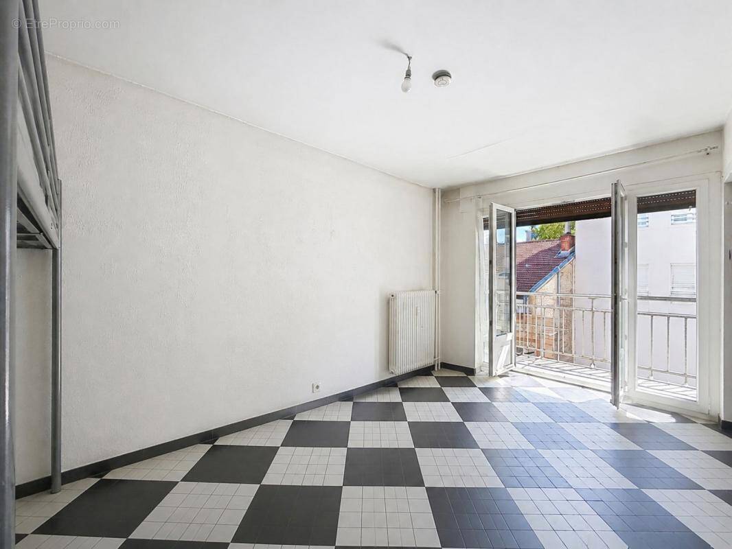 Appartement à LYON-8E