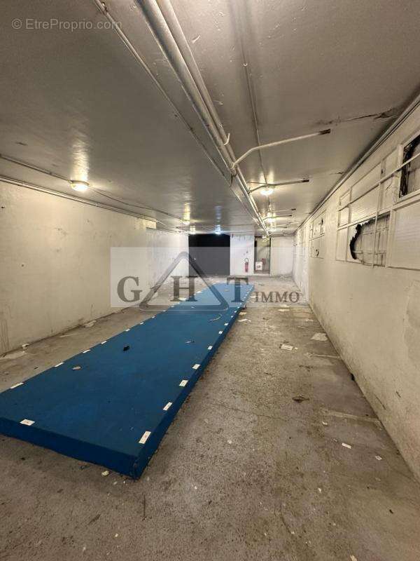 Commerce à ROMAINVILLE