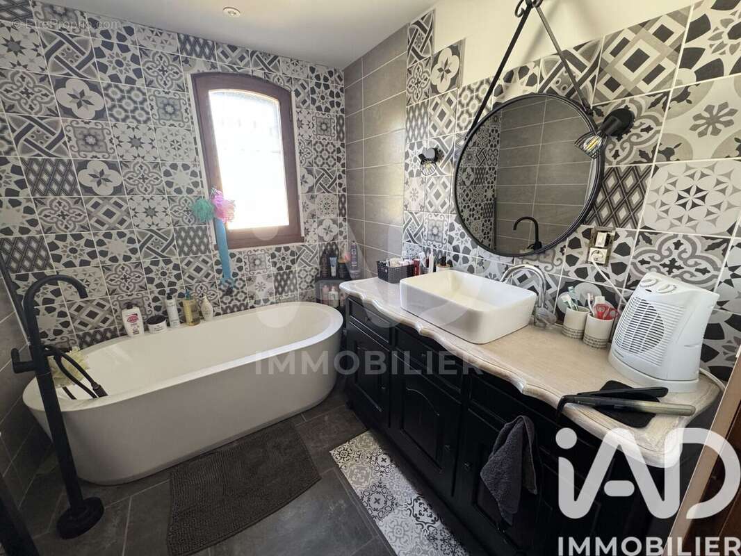 Photo 8 - Maison à SAINT-JEAN-DU-PIN