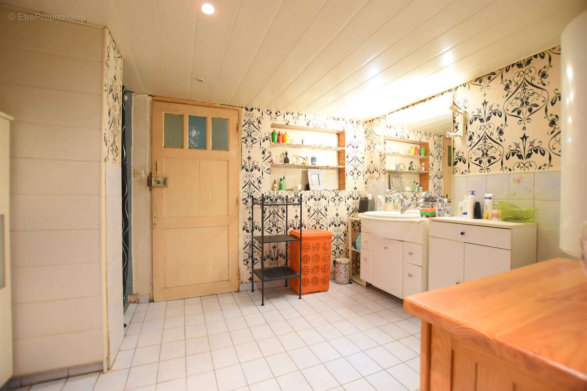 Maison à LES ESSARTS-LE-ROI