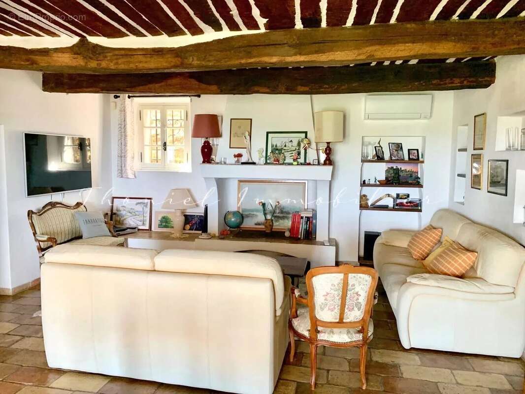 Maison à LA GARDE-FREINET