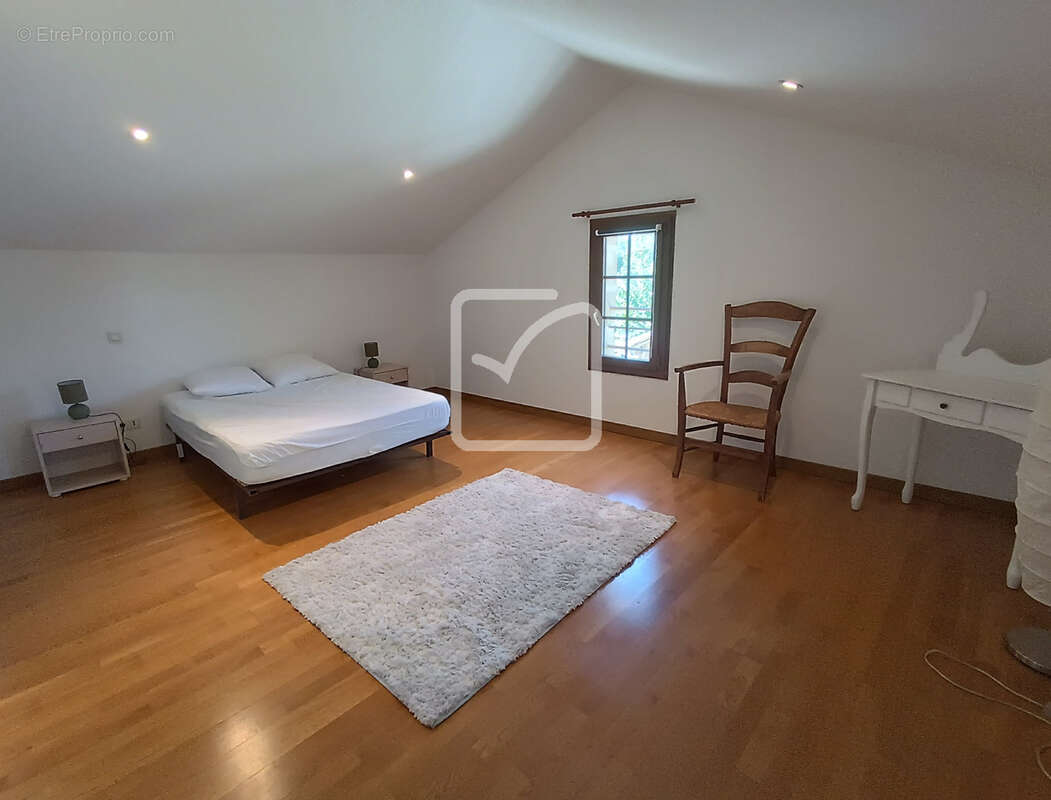 Charmante maison - 2 chambres - 125 m2 - St Germain et Mons - photo 9