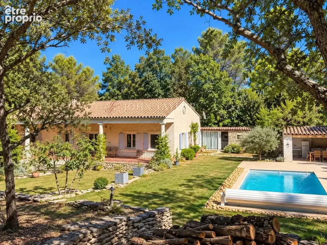 A VENDRE Propriété de charme au coeur du convoité "triangle d'or" du Luberon - photo 21
