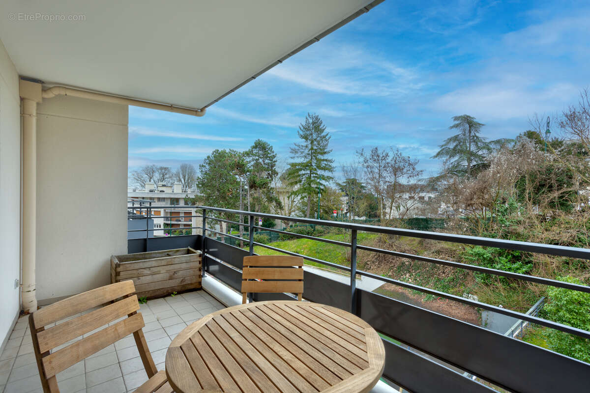 Appartement à VILLE-D'AVRAY