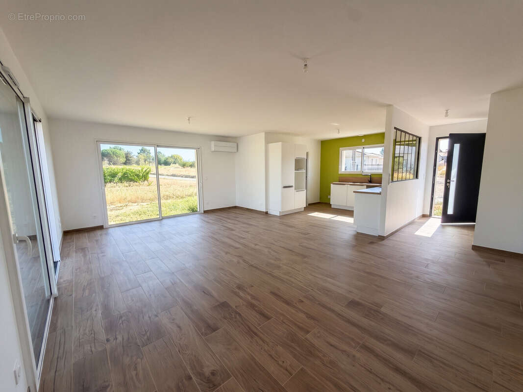 Centre ville/Maison plain pied jamais habitée - photo 3