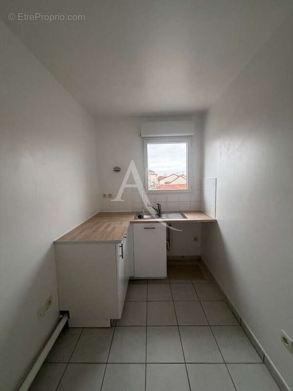 Appartement à LE BLANC-MESNIL