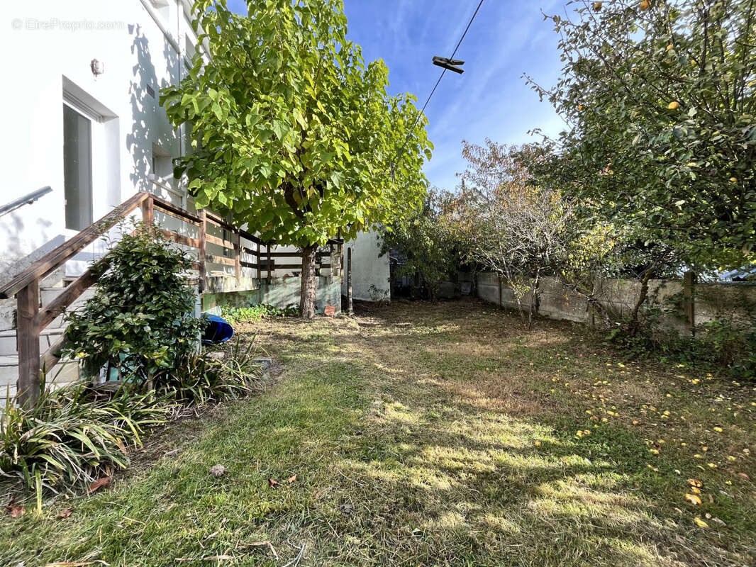 MOCQUARD immobilier, vous propose cette maison à rénover, sur 596m2 de terrain. - photo 9