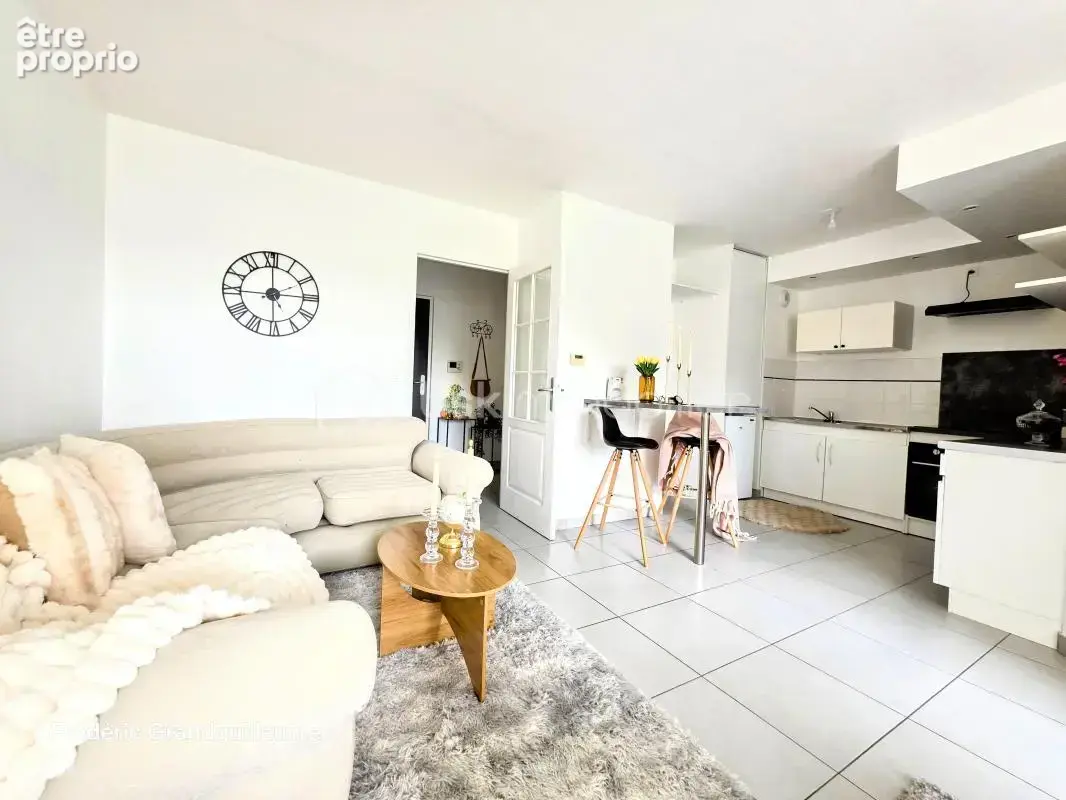 Découvrez cet élégant T2 : Confort, sécurité et emplacement stratégique à Reims ! - photo 4