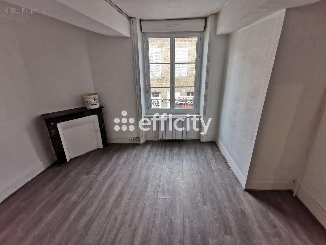 Maison à VILLEDIEU-LES-POELES