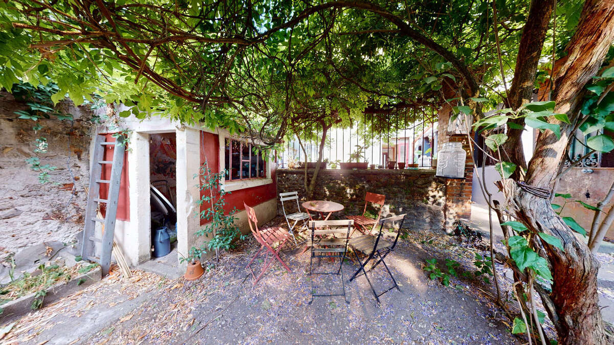 Triangle d'or - eglise de pantin  rare & atypique  loft sur jardin   lumineux  4-5 pieces  100 m² carrez - 130 m² habitable - photo 5