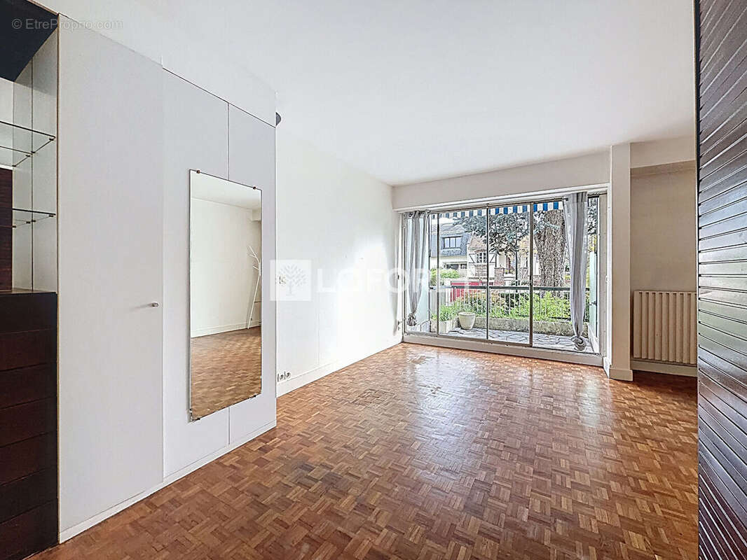 Appartement à BOURG-LA-REINE