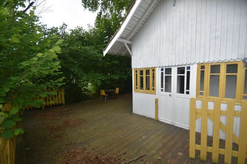 Maison à COURS-LA-VILLE