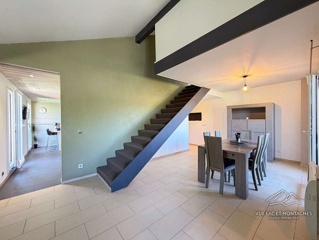 Appartement à DOUVAINE
