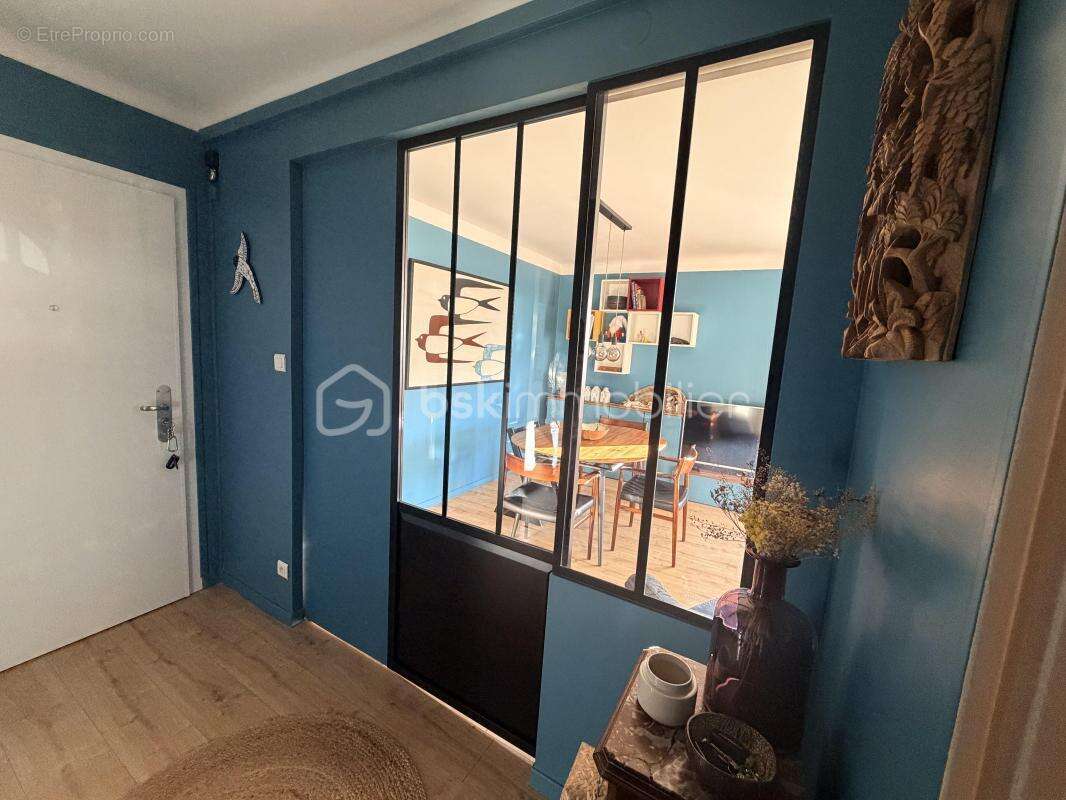 Appartement à SIX-FOURS-LES-PLAGES