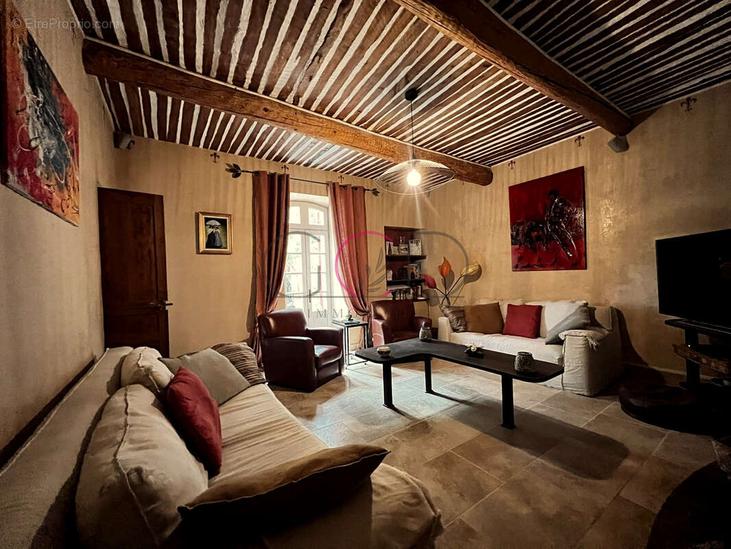 Maison à COUDOUX