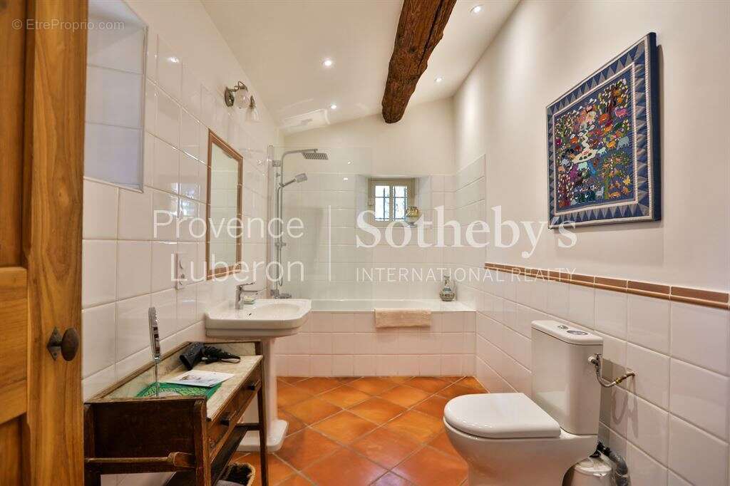 Maison à L&#039;ISLE-SUR-LA-SORGUE