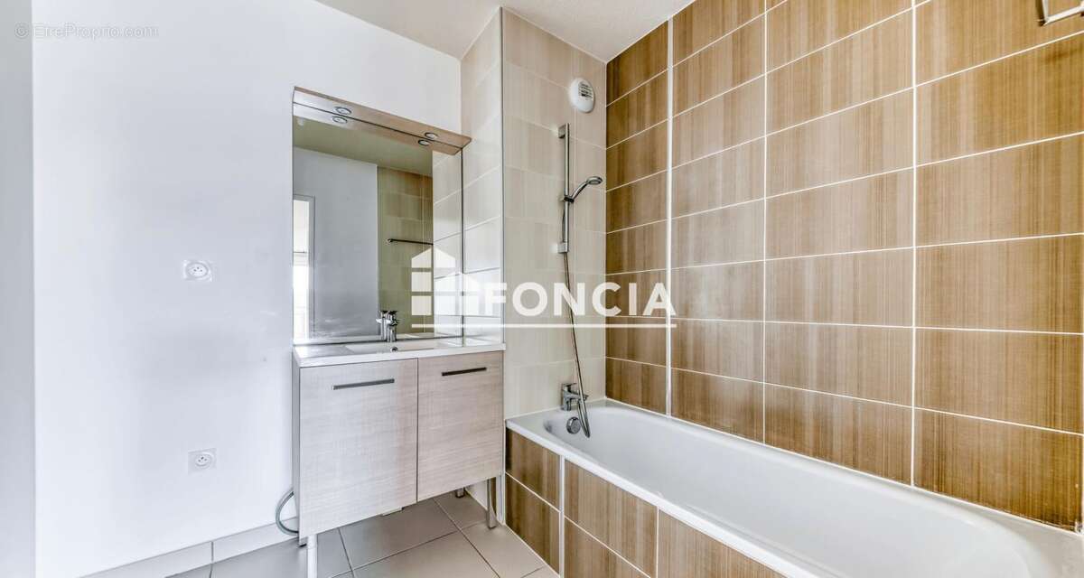 Appartement à LYON-9E