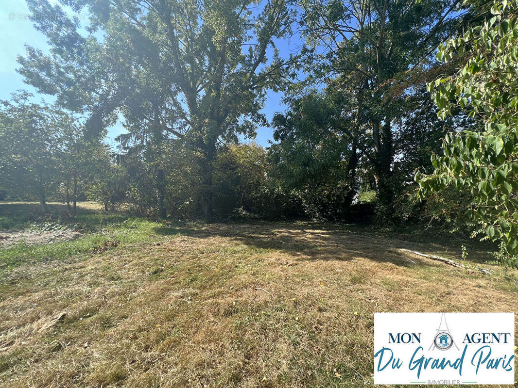Terrain à GIF-SUR-YVETTE