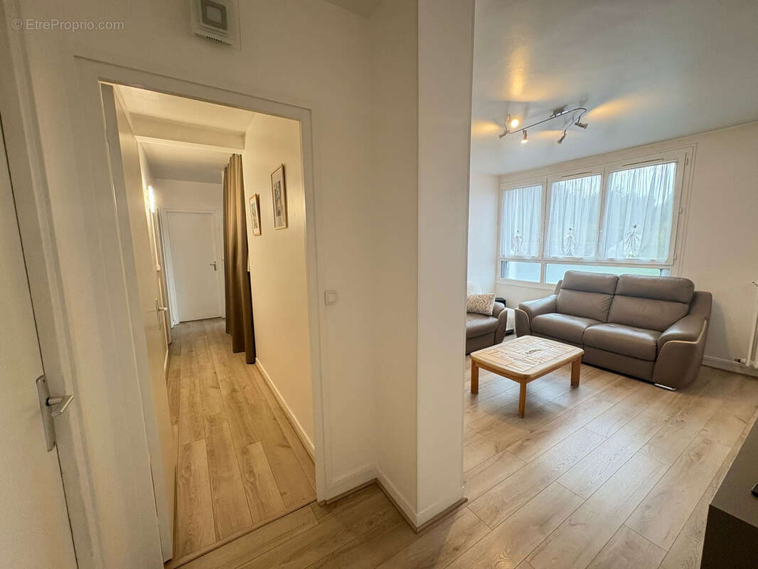 Appartement à BURES-SUR-YVETTE