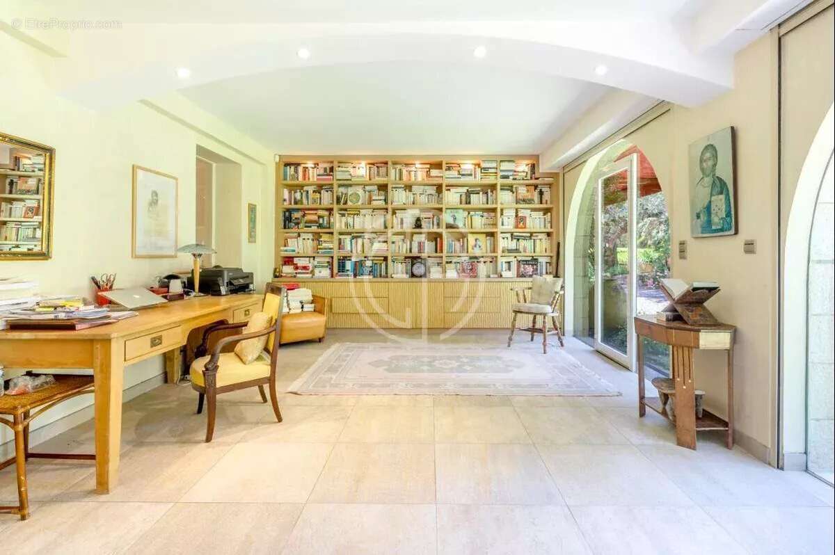 Superbe villa  - secteur ultra residentiel - photo 5
