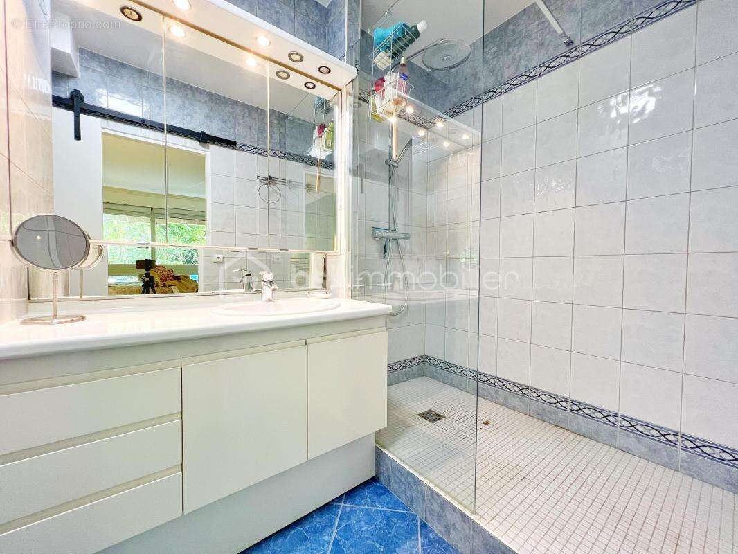 Appartement 5 pièces avec jardin privatif et piscine – Le Chesnay-Rocquencourt - photo 20