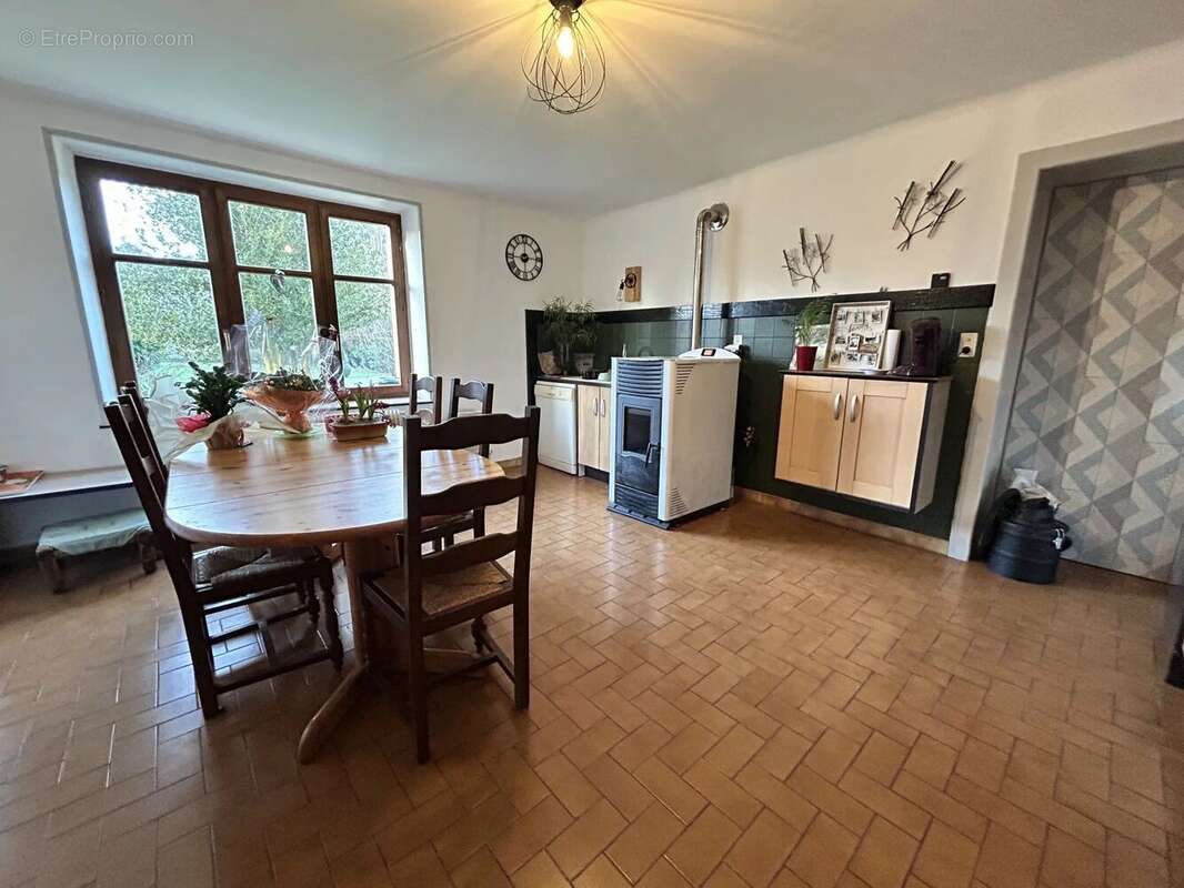Maison à SAINT-LEONARD