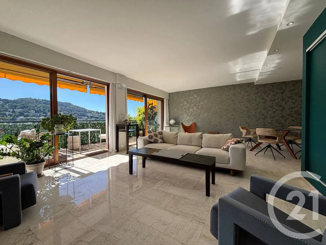 Appartement à LE CANNET