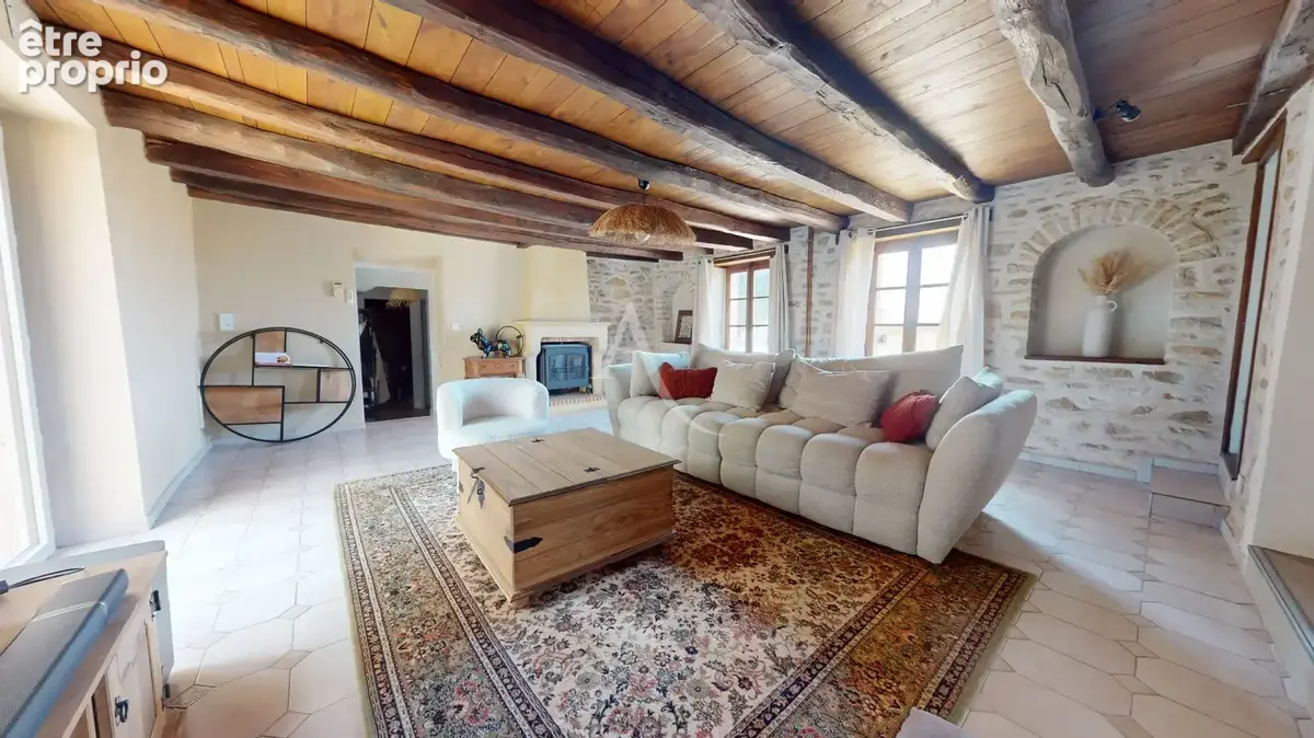 Valence en poitou - longere renovee - 3 chambres - grand garage - jardin - photo 2