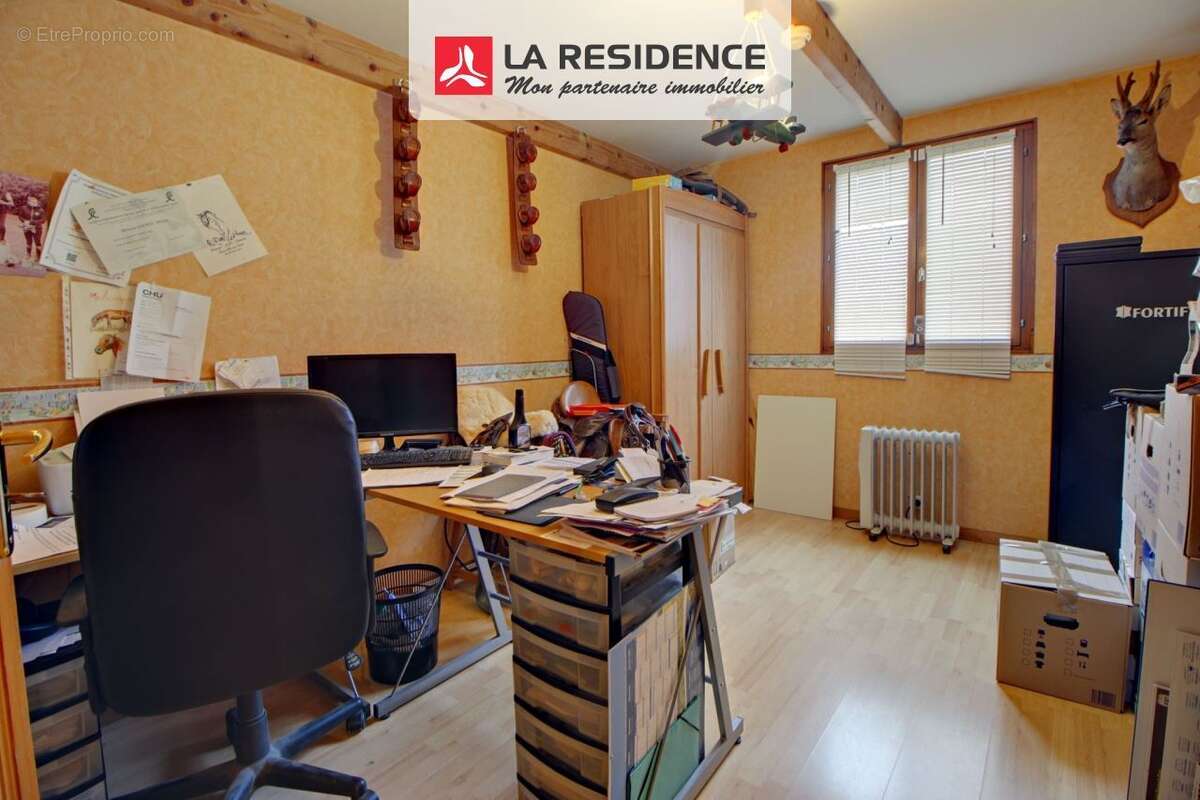 Maison à COURCELLES-SUR-SEINE