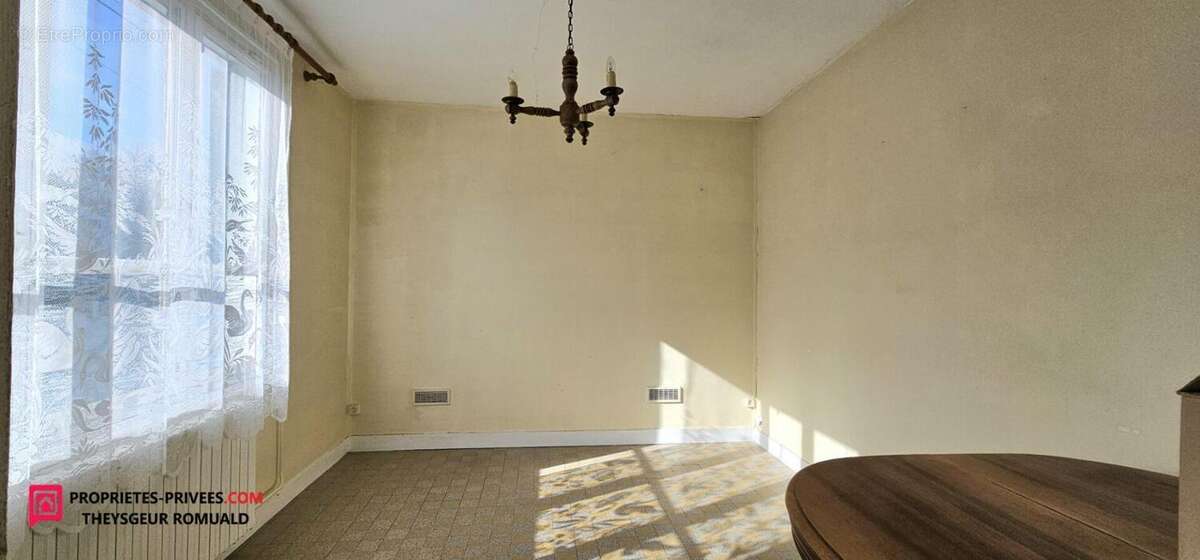 Maison à CHATEAU-LANDON