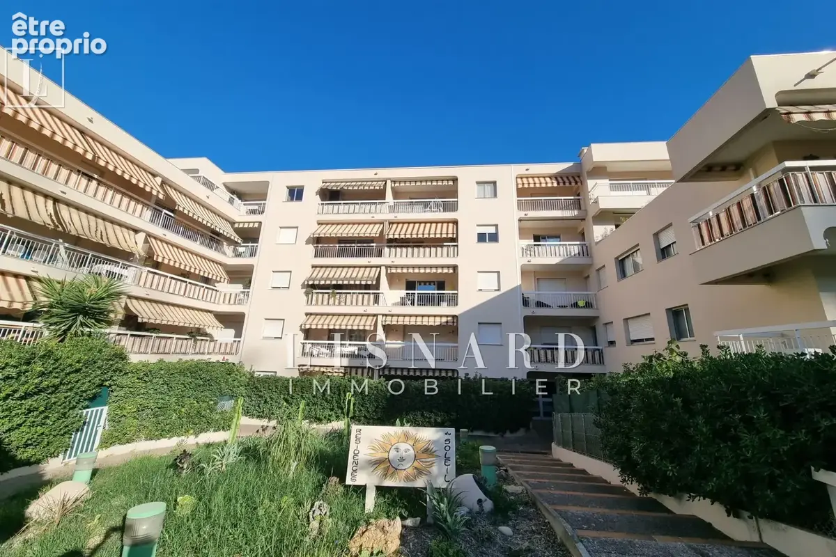 Appartement à VALLAURIS