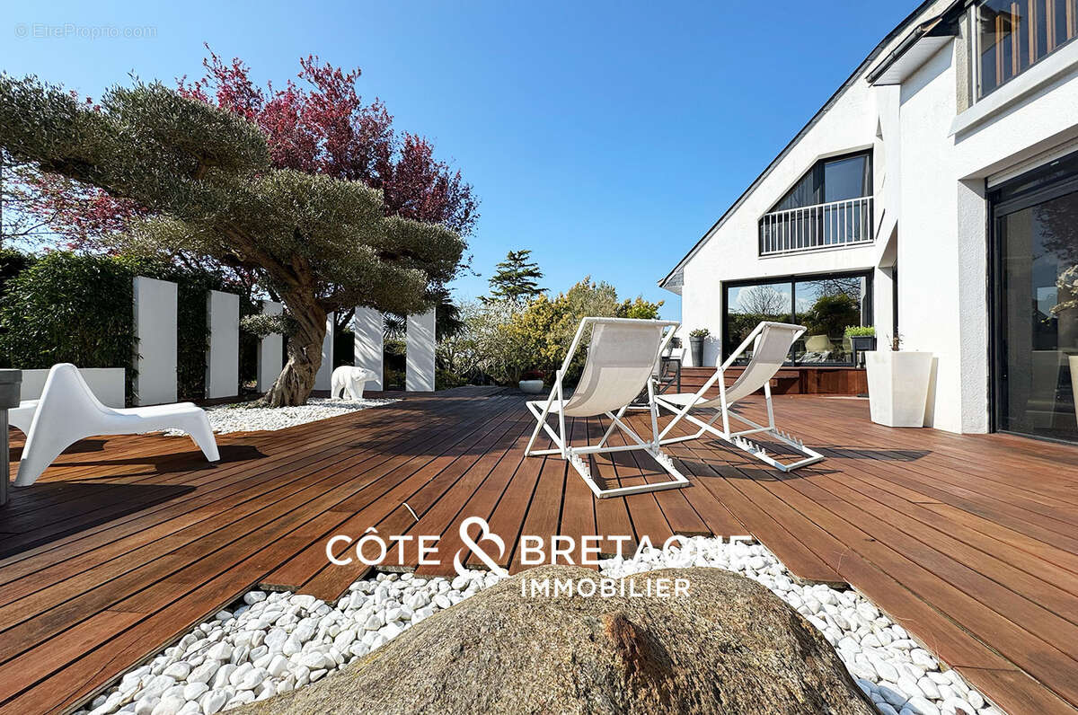 Maison d'architecte avec jardin paysager a tregueux pres de saint-brieuc  réf : 202588 - photo 3