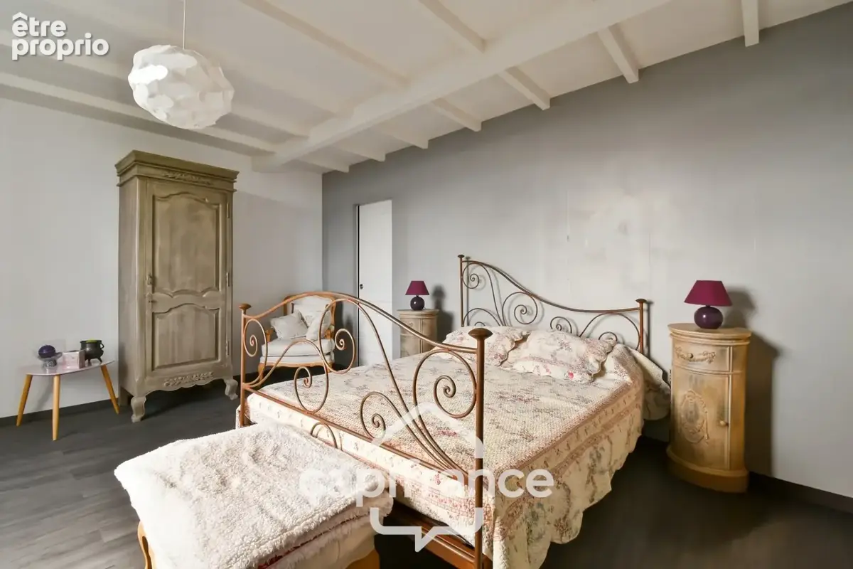 Maison de caractère avec 4 chambres - 6pièces - 268 m² habitables - piscine - jardin et dépendances à BIGNAY - photo 13