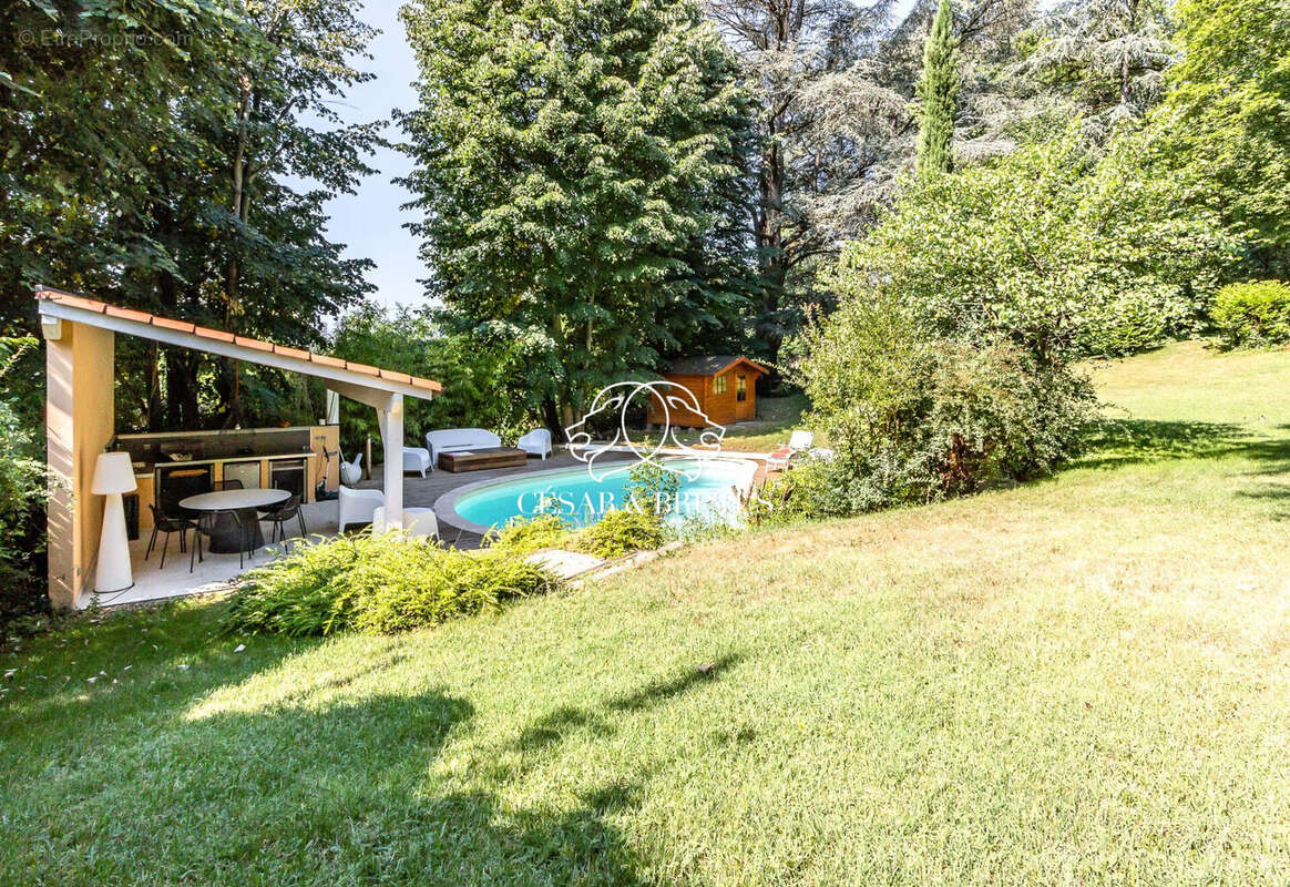 Maison 210 m² à Rillieux-La-Pape  - photo 7