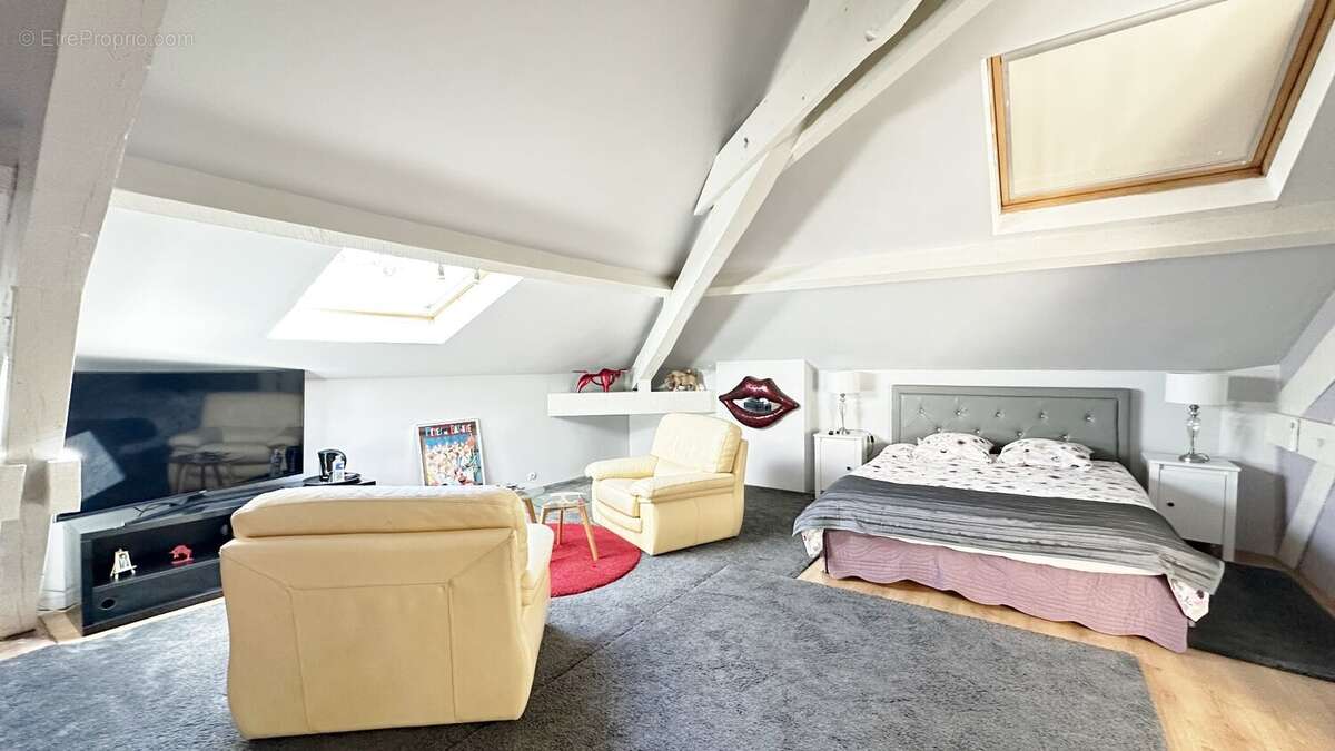 Maison à SAINT-JULIEN-EN-BORN