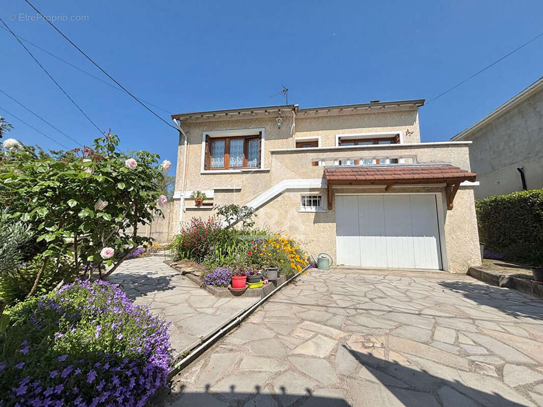 Maison à PONTAULT-COMBAULT