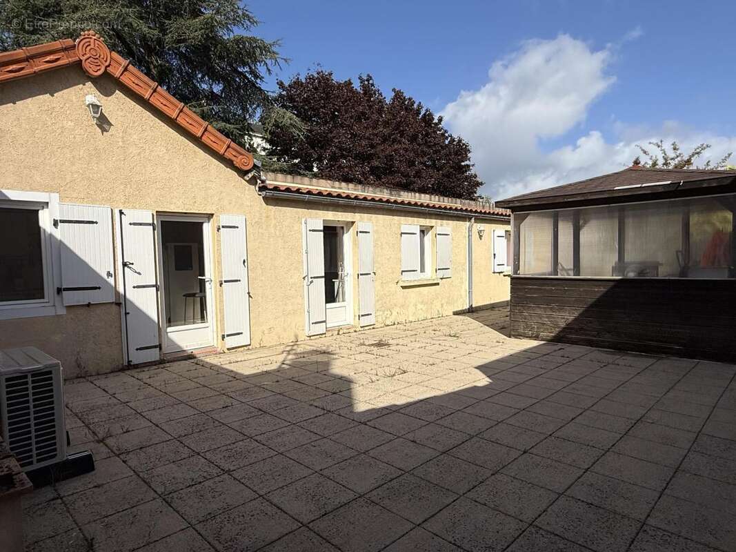 Maison 93 m² à Cholet  - photo 2
