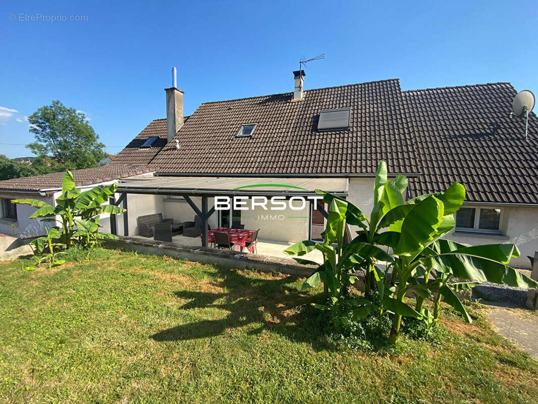 Maison à FAVERNEY