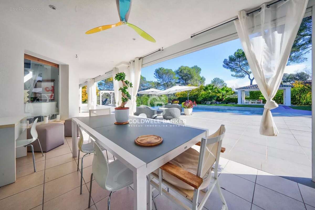 Maison à MOUGINS