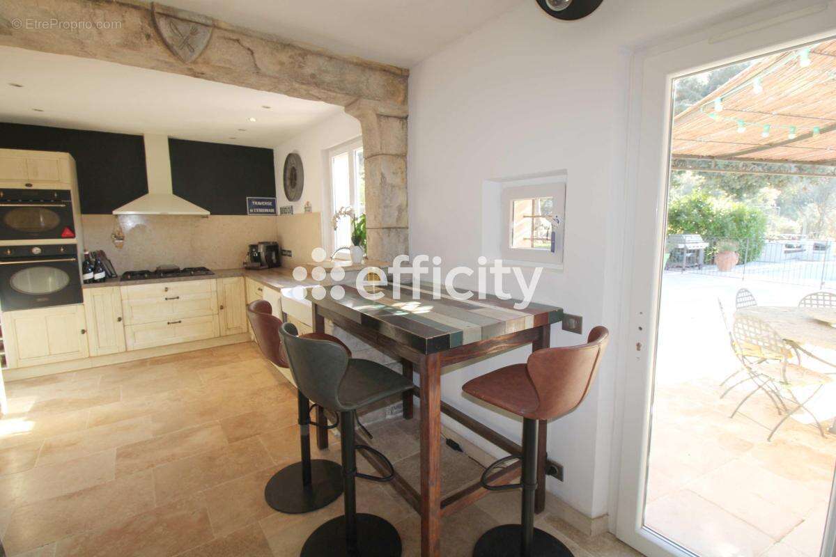 Maison à LA BOUILLADISSE