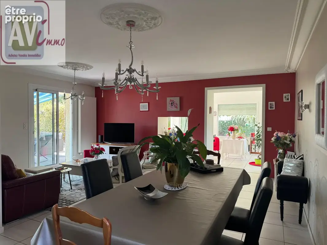 Maison 6 pièces 187 m² à vendre à La Roche-Sur-Yon (85000) - photo 3