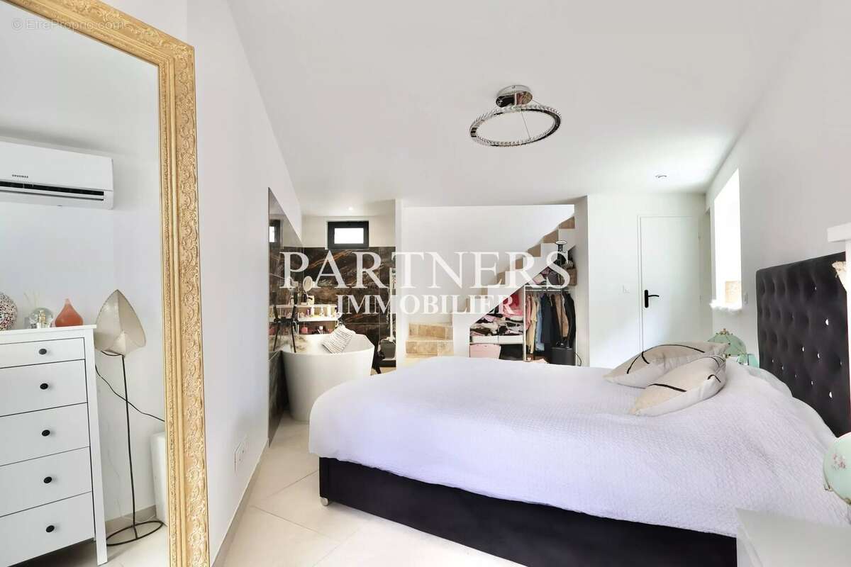 Maison 45 m² à Marseille-12e  - photo 9