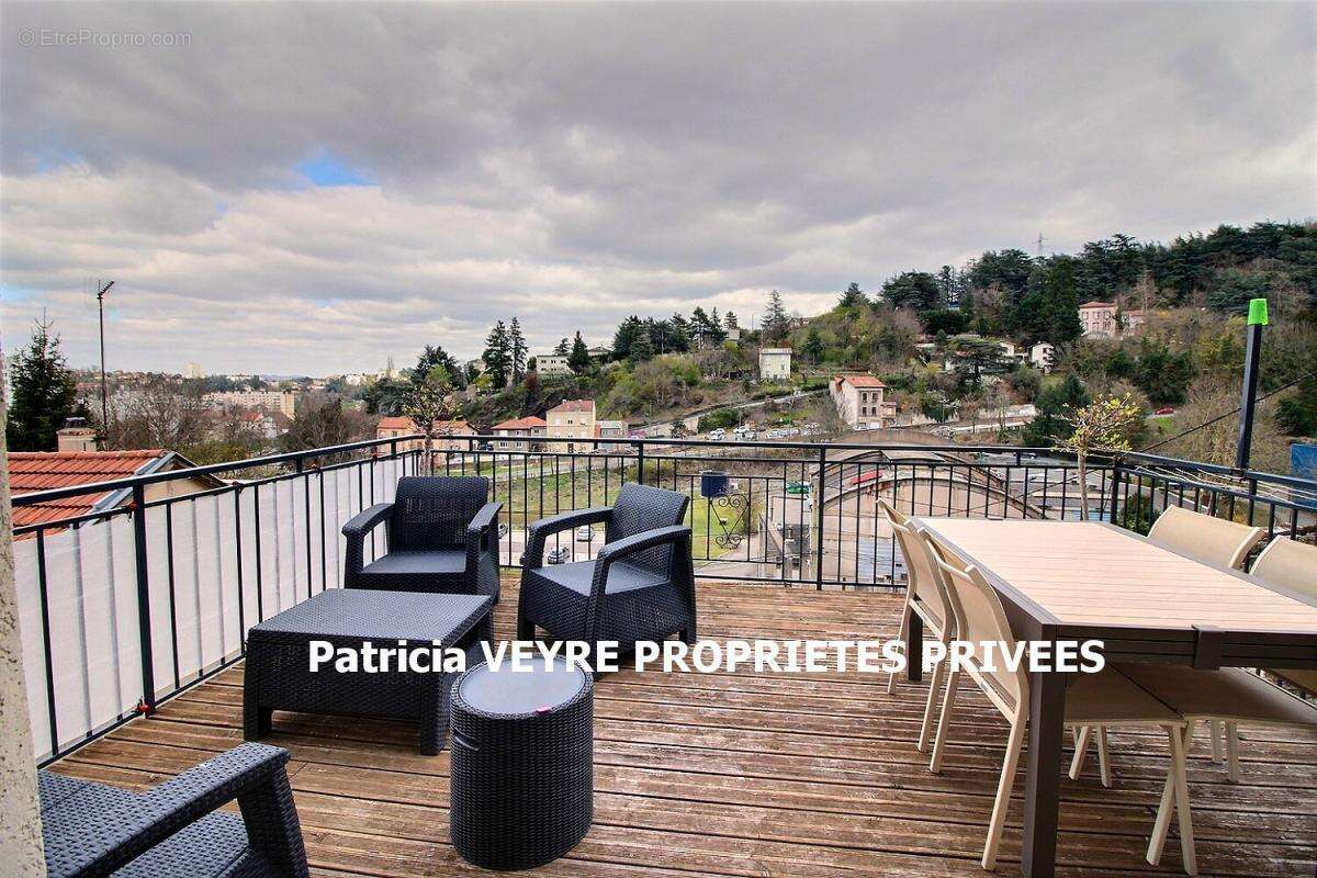 Maison individuelle, Saint Etienne (42100) maison rénovée 108 m² habitables 4 chambres sur environ 5 000m² de terrain - photo 2