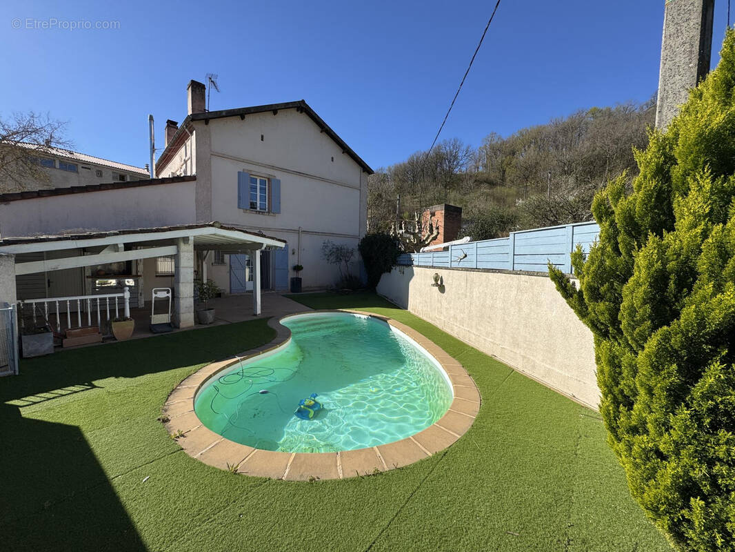 Maison à SAINT-JUERY